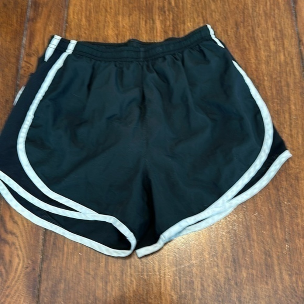 Women’s Nike black and white dry fit running shorts size XS